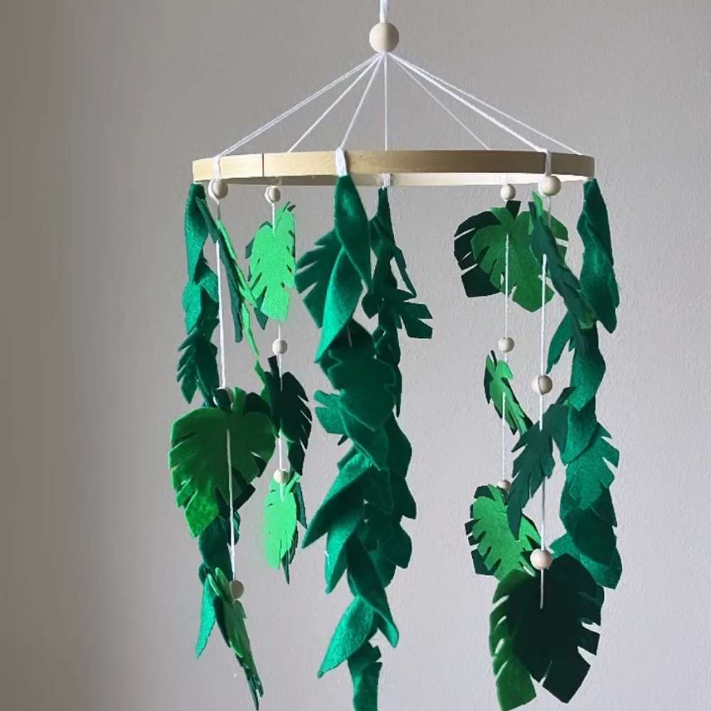 Nursery Decor - Tropical / Leaves